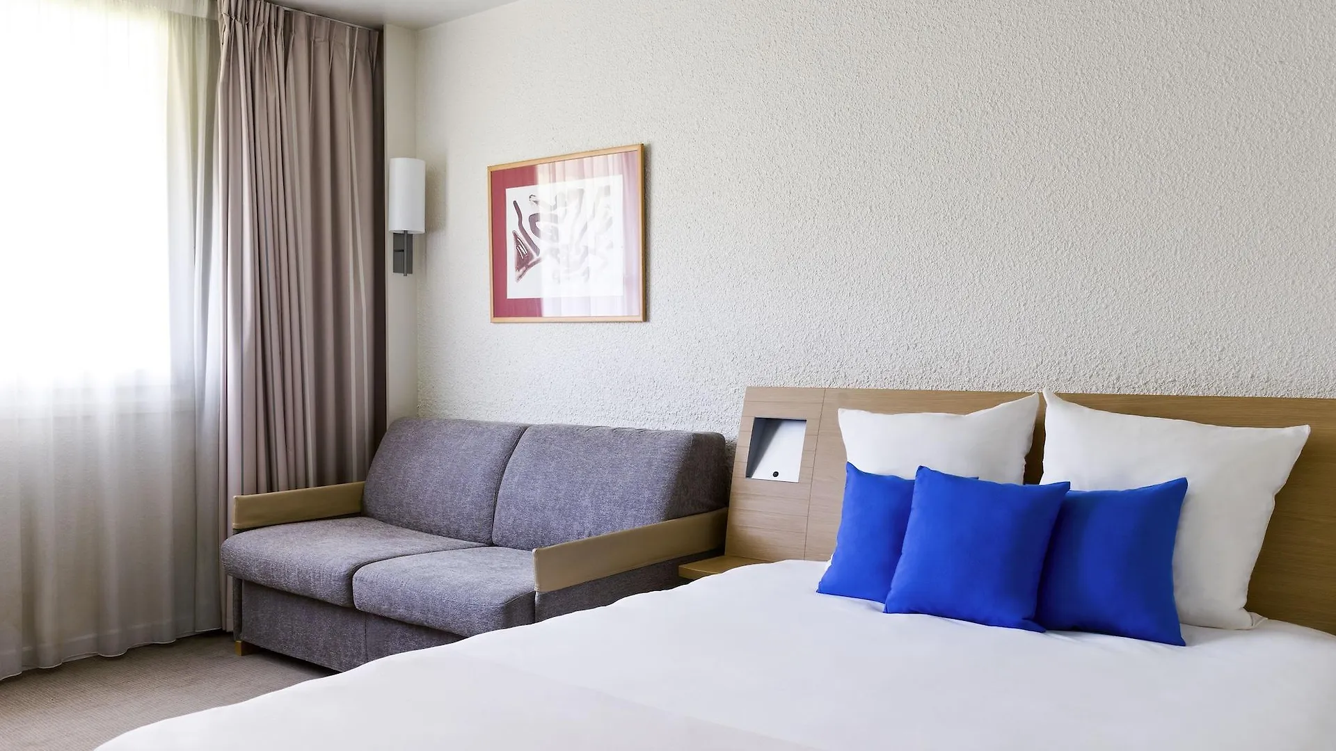 Novotel Marseille Vieux Port 4*,