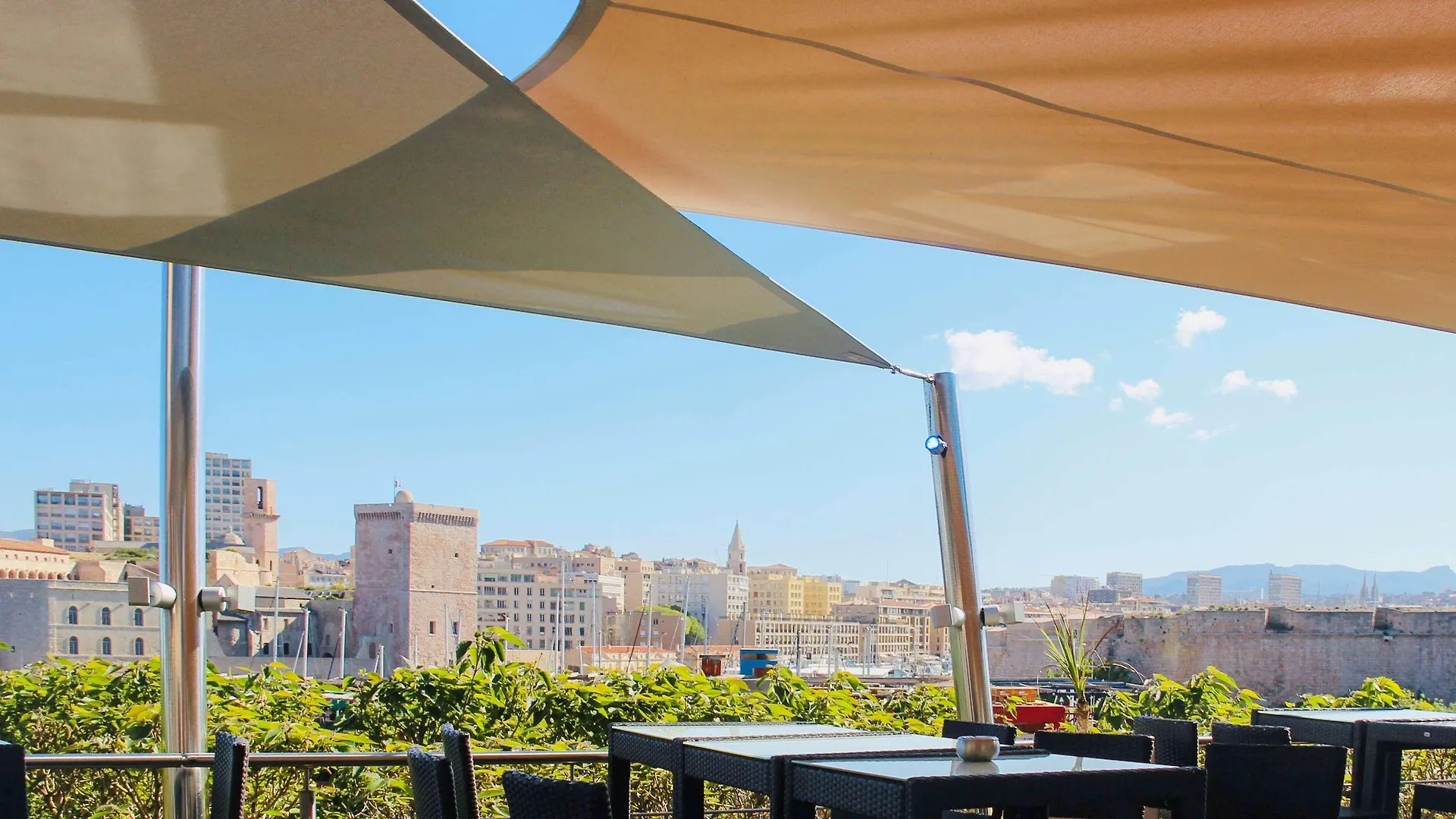 Novotel Marseille Vieux Port 4*,  France