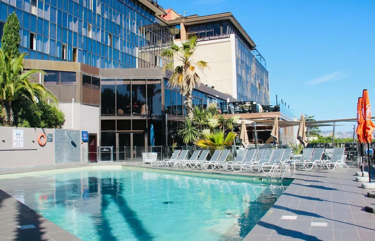 Novotel Marseille Vieux Port 4*,